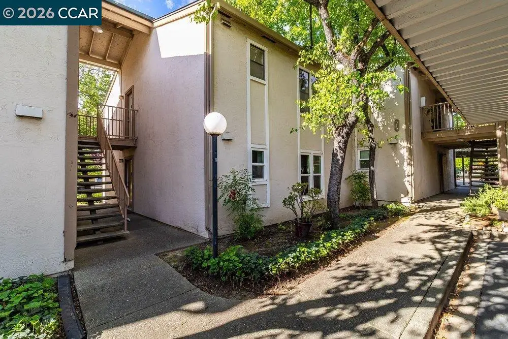 375 Camelback Drive #4, Pleasant Hill, CA 94523 - #1