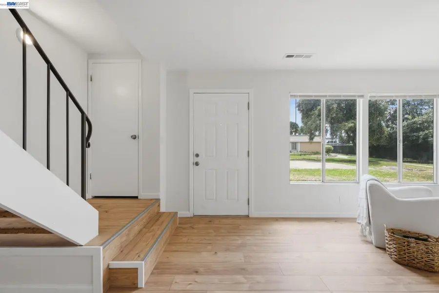 27803 Hummingbird Ct, Hayward, CA 94545 - #3