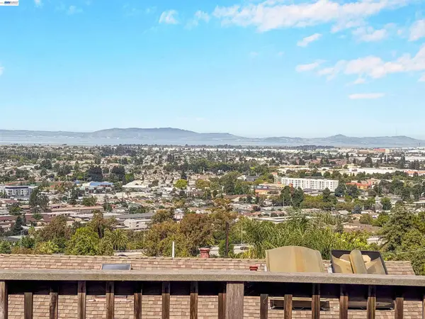 16805 President Dr, Castro Valley, CA 94578
