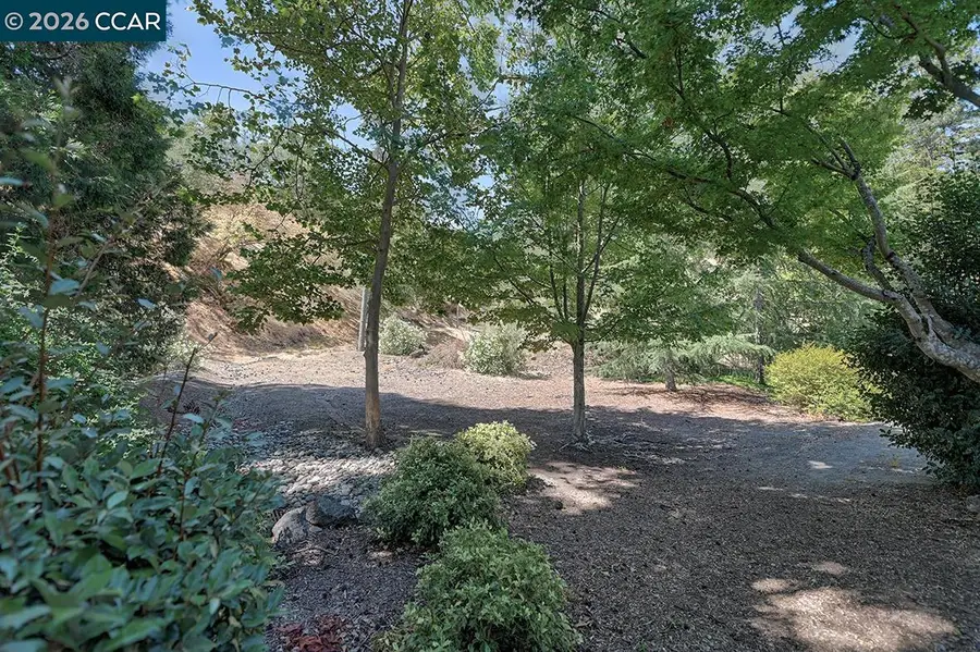 1517 Oakmont Dr #1, Walnut Creek, CA 94595 - #2