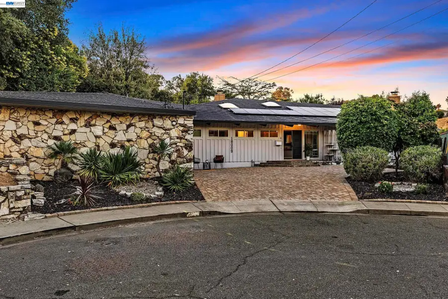 18009 Laird Ct, Castro Valley, CA 94546 - #2