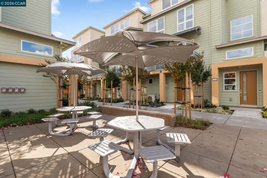 27261 Cosmo Court, Hayward, CA 94544 - #3