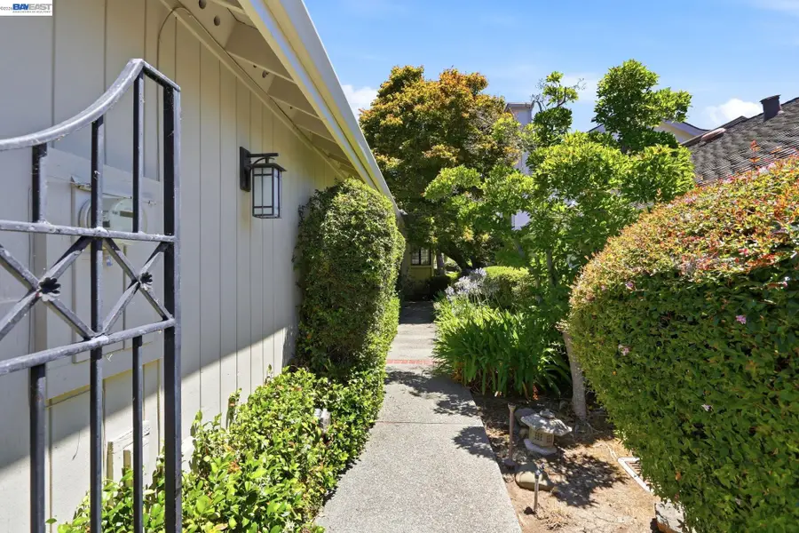 3005 Live Oak Ct., Danville, CA 94506 - #3
