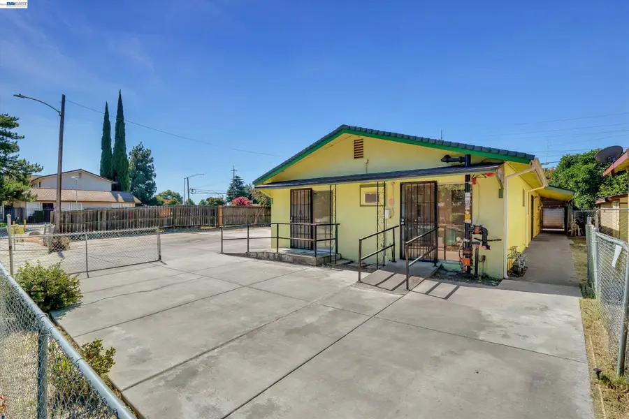 202 Arc Ave, Stockton, CA 95210 - #2