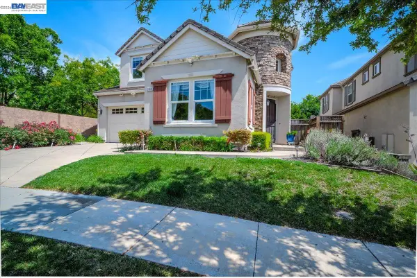 2560 Calabria Ct, Dublin, CA 94568