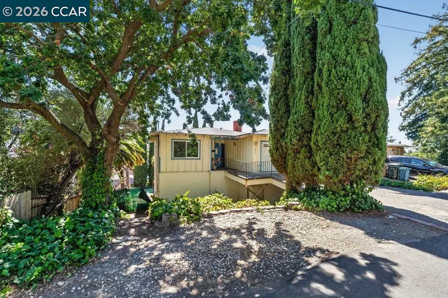 2210 Orange St, Martinez, CA 94553 - #3