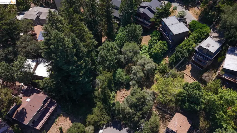 6488 Westover Dr, Oakland, CA 94611 - #3