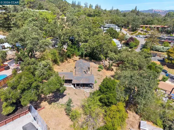 3541 Old Mountain View Dr, Lafayette, CA 94549