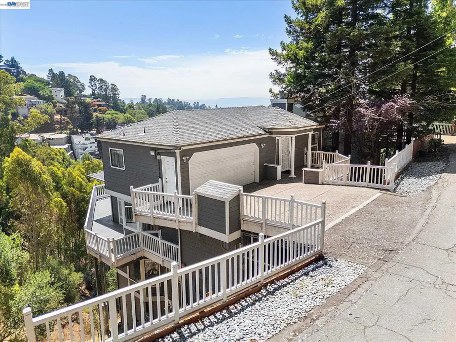 7081 Elverton Dr, Oakland, CA 94611 - #2