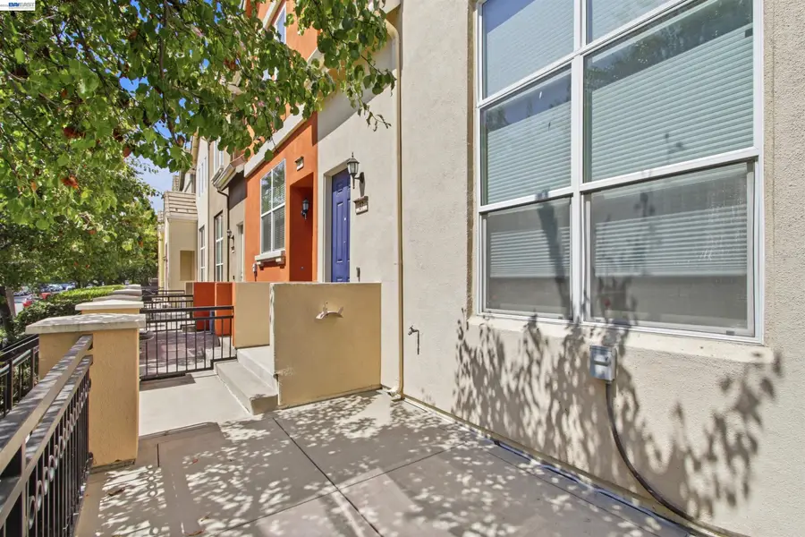 37 Esfahan Dr, San Jose, CA 95111 - #3