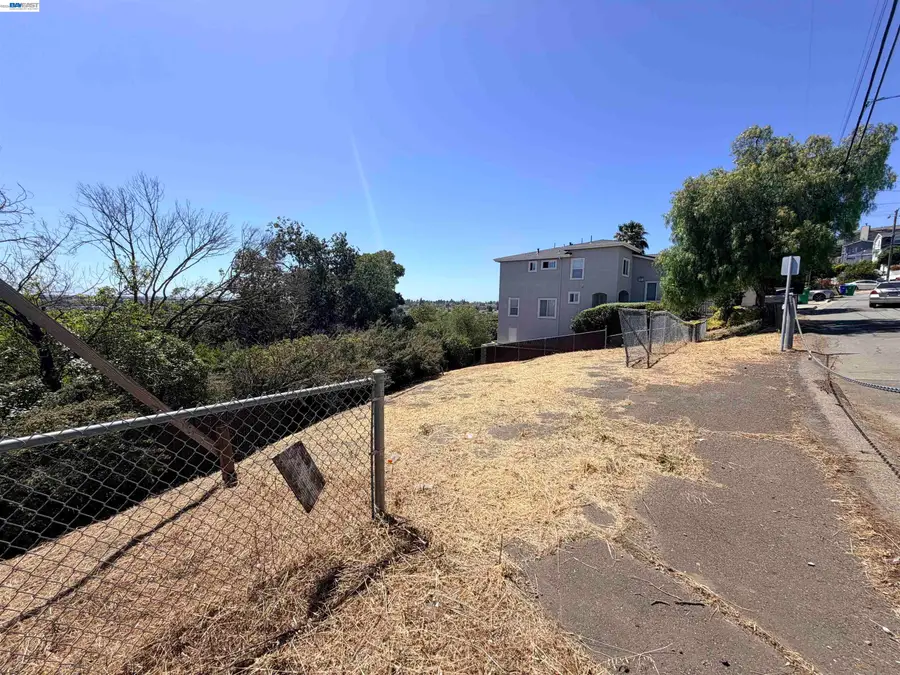 14643 Saturn Dr, San Leandro, CA 94578 - #2