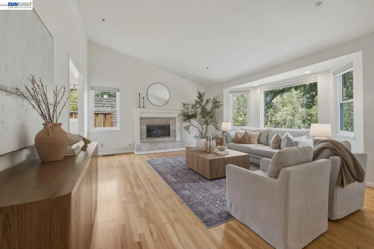26 Oak Rd, Orinda, CA 94563 - #1
