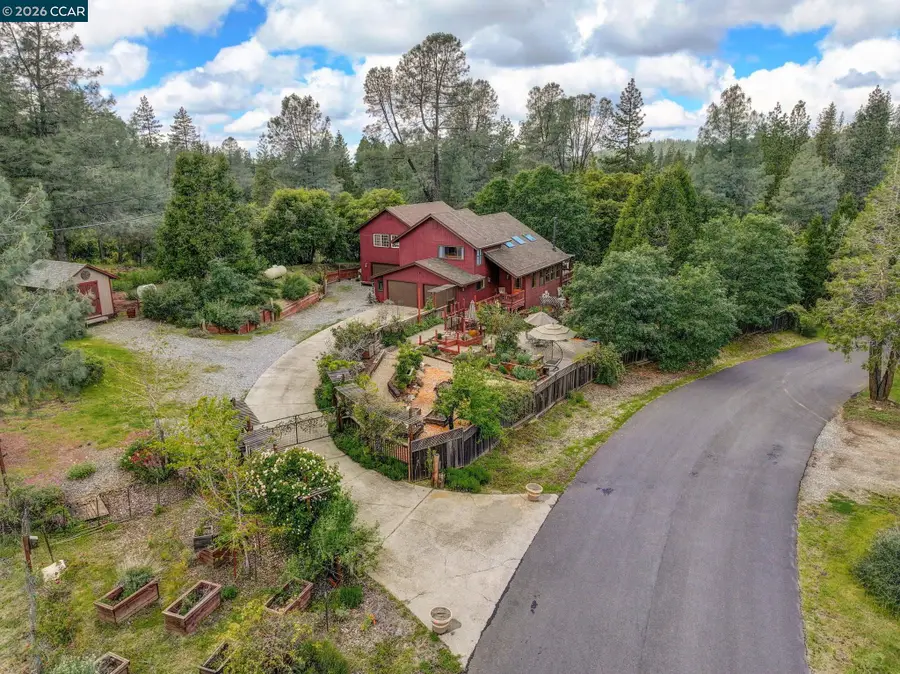 5184 Darby Russell Rd, Murphys, CA 95247 - #3