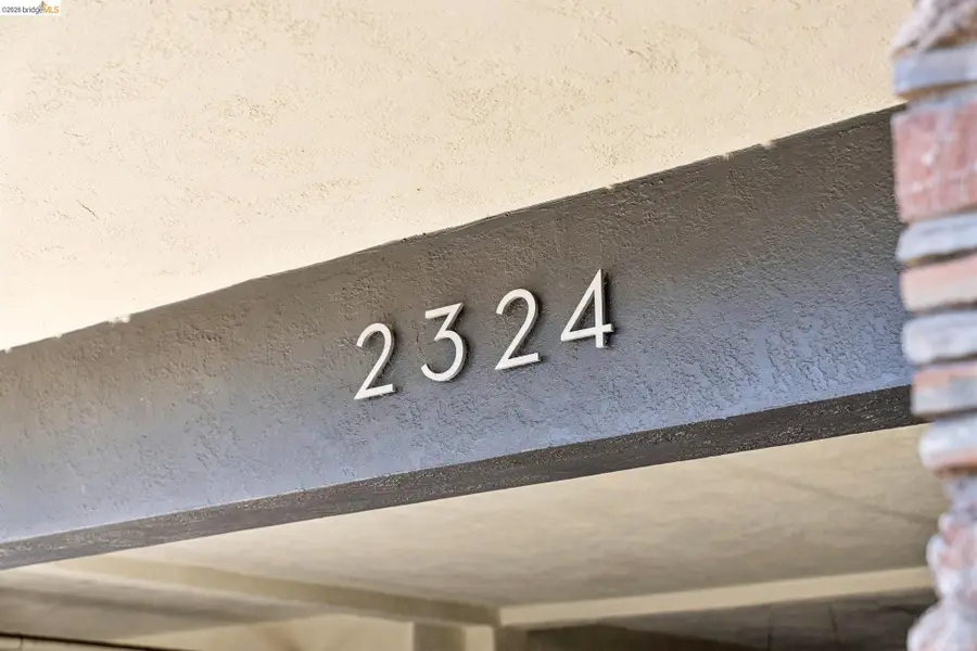 2324 Lakeshore Ave #6, Oakland, CA 94606 - #3