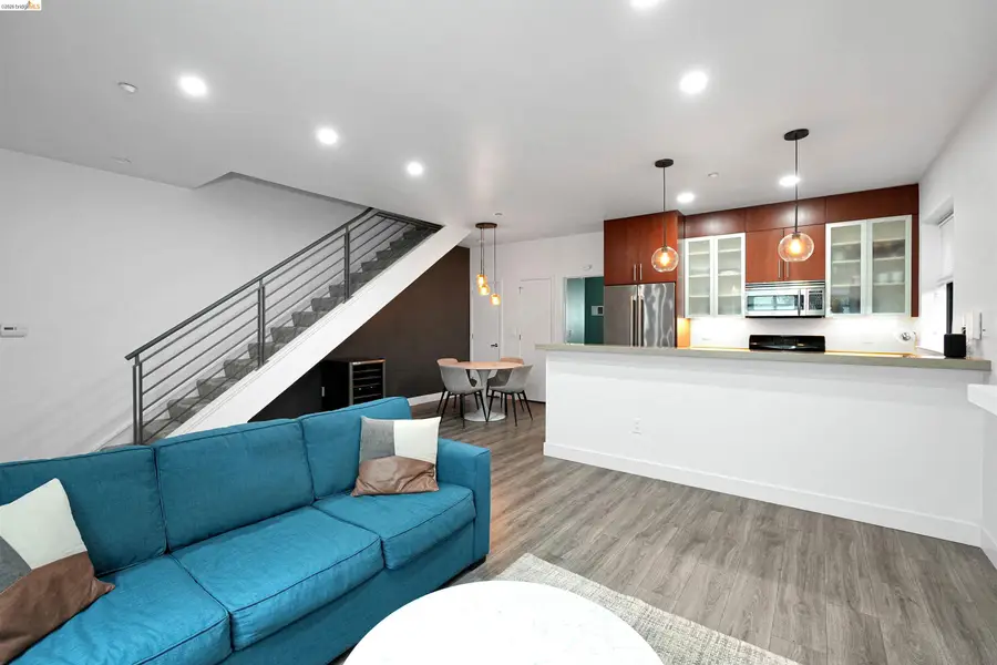 1555 32nd St #4, Oakland, CA 94608 - #2