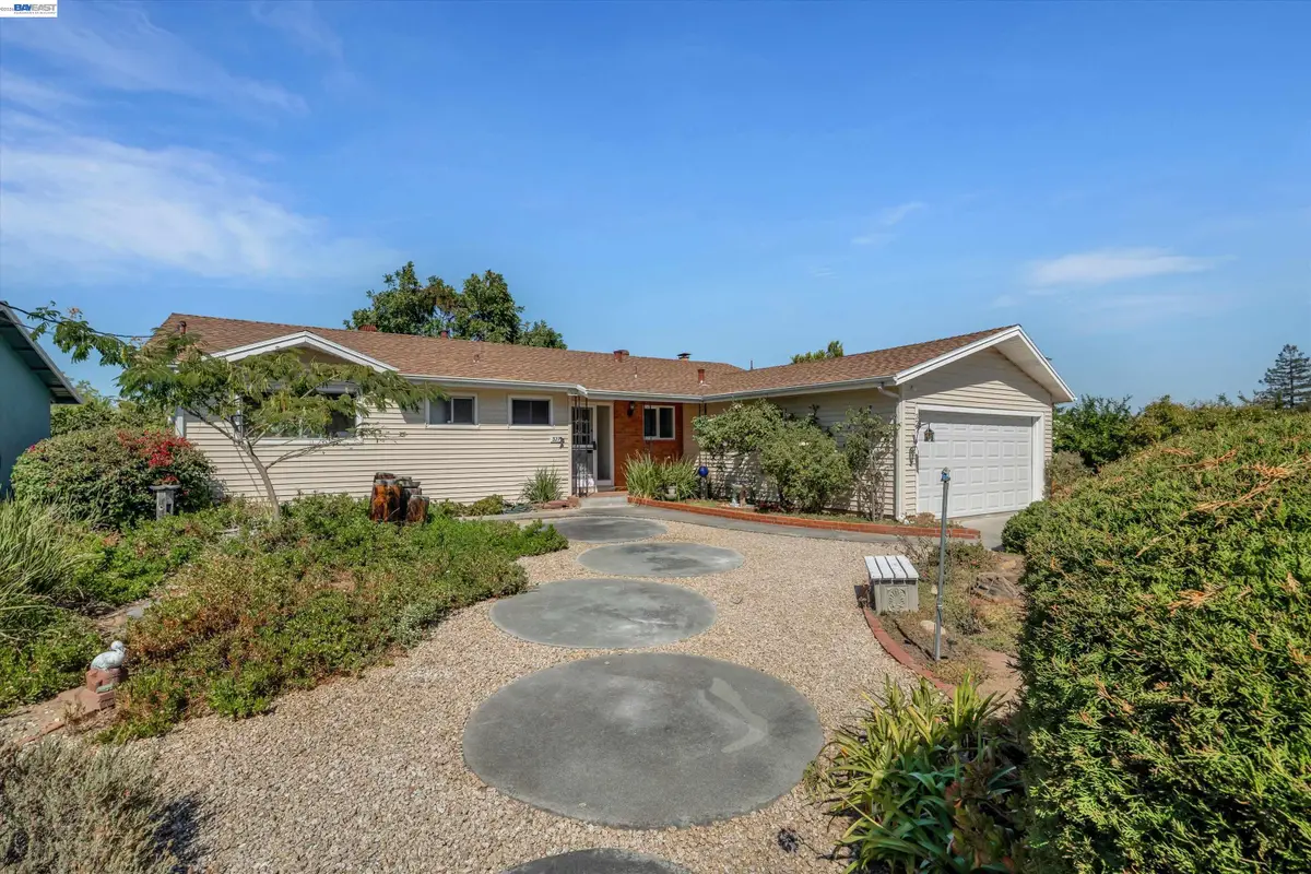 327 Kingston Ave, Martinez, CA 94553 - #1