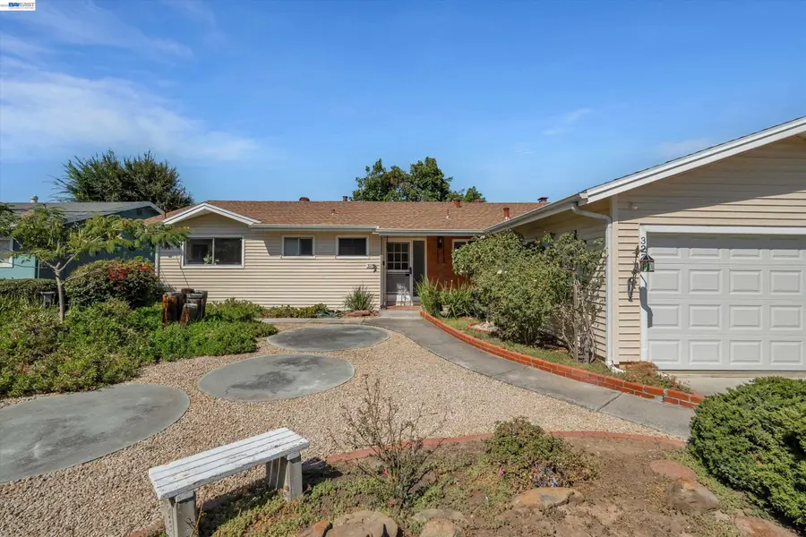 327 Kingston Ave, Martinez, CA 94553 - #2