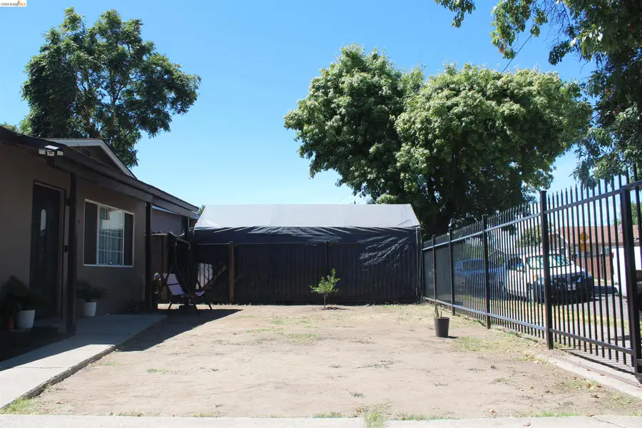 2268 E Marsh St, Stockton, CA 95205 - #3
