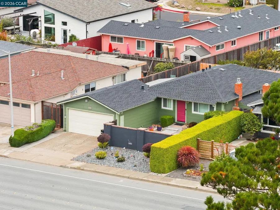 689 Linda Mar Blvd, Pacifica, CA 94044 - #3