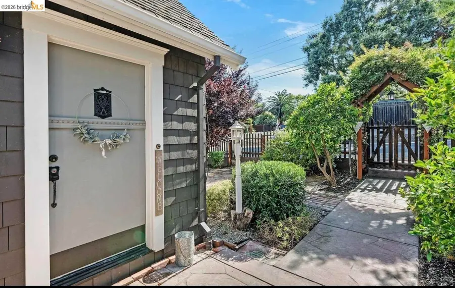 1202 Plaza Dr., Martinez, CA 94553 - #2