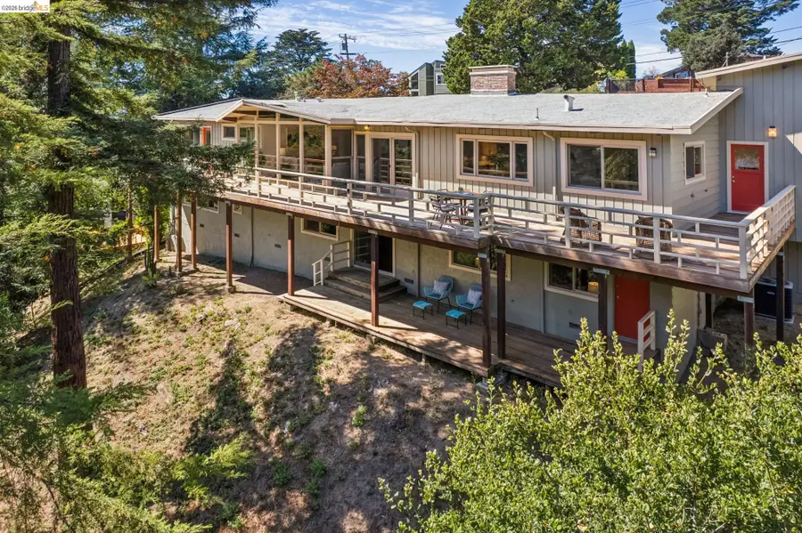 6040 Chelton Dr, Oakland, CA 94611 - #3