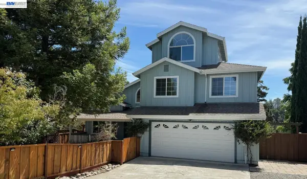 2825 Hillcrest Avenue, Hayward, CA 94542