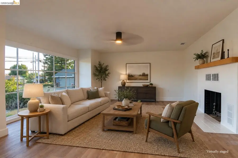 392 W Grand Ave, Porterville, CA 93257 - #3