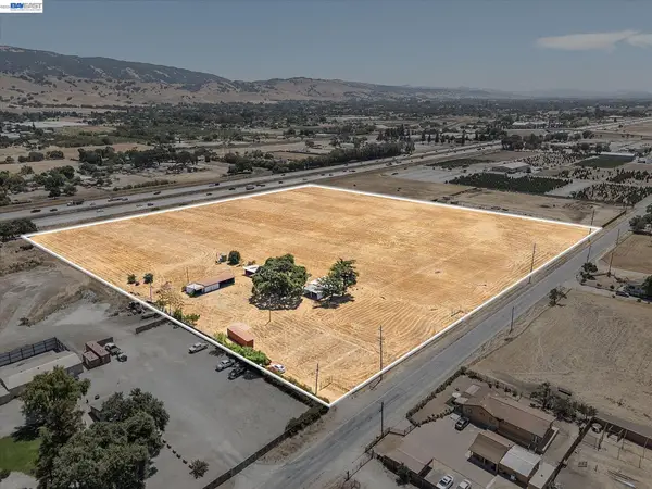 13690 Murphy Ave #e, San Martin, CA 95046