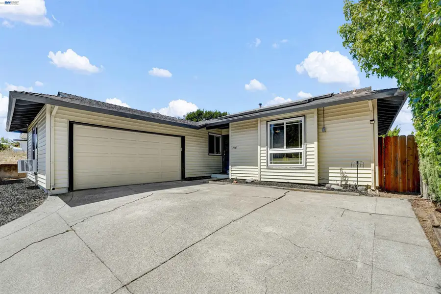 2547 Silvercrest Ct, Pinole, CA 94564 - #2