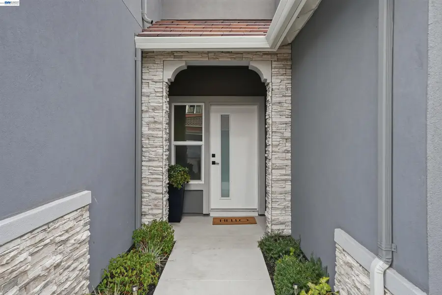 2722 Cowell Rd, Concord, CA 94518 - #3