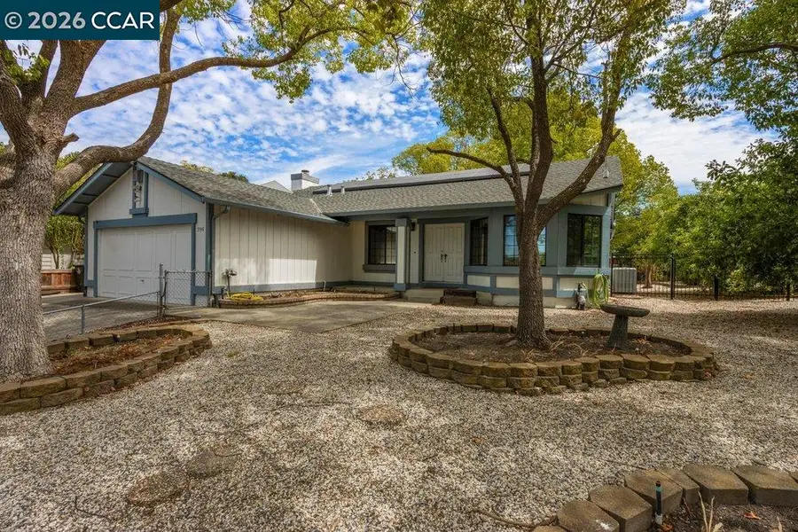 395 Marti Marie Dr, Martinez, CA 94553 - #2