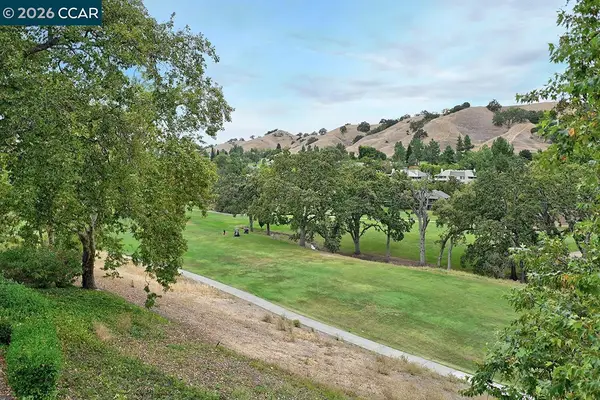 3248 Tice Creek Dr #4, Walnut Creek, CA 94595