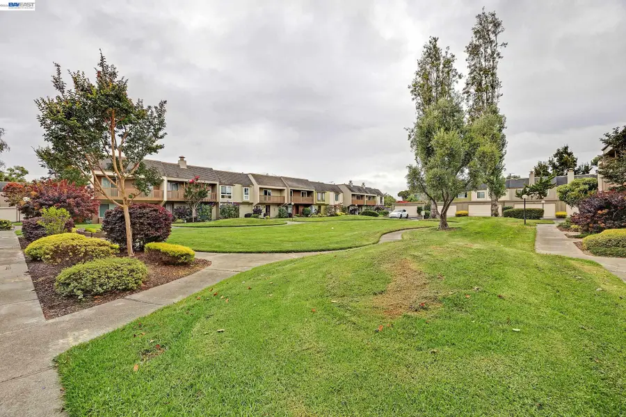 3122 La Cresta, Alameda, CA 94502 - #3