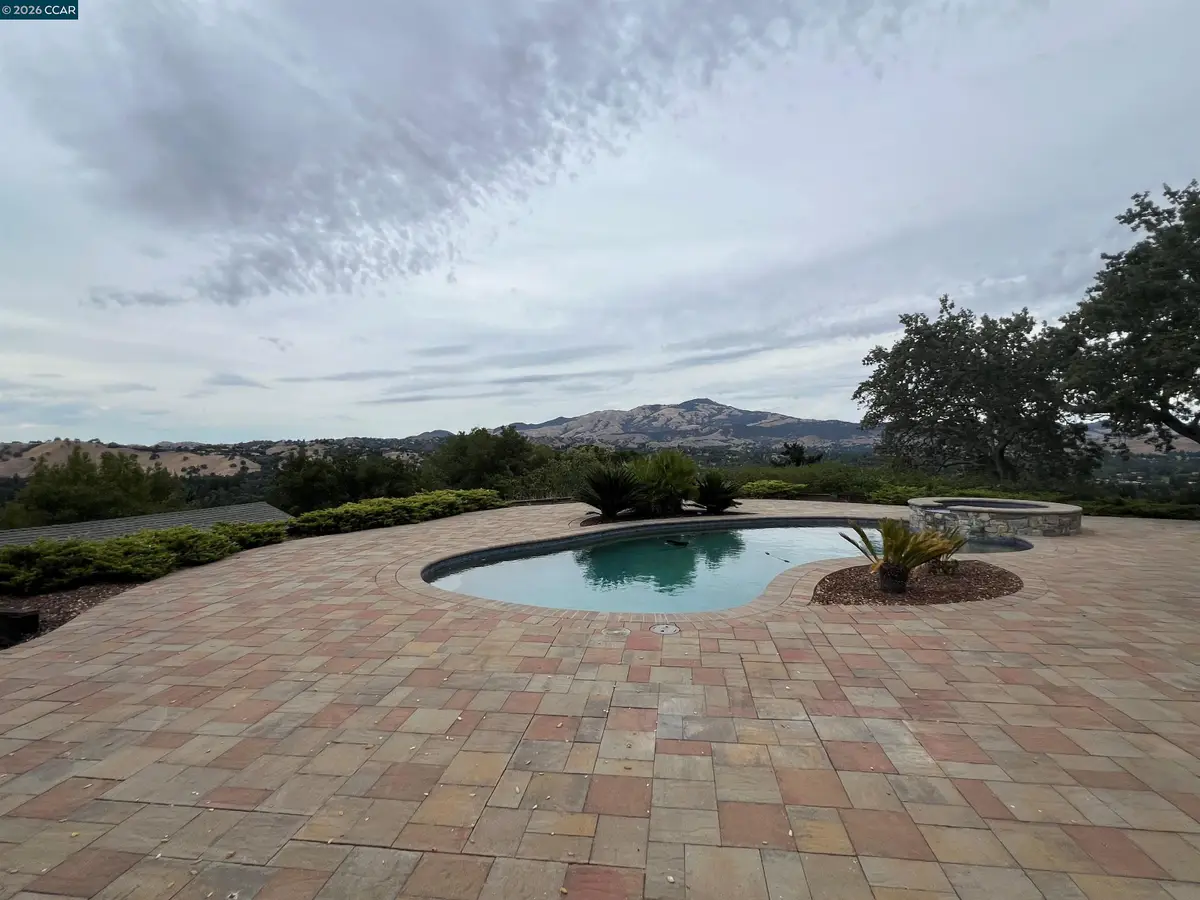 300 Oak View Ter, Danville, CA 94526 - #1
