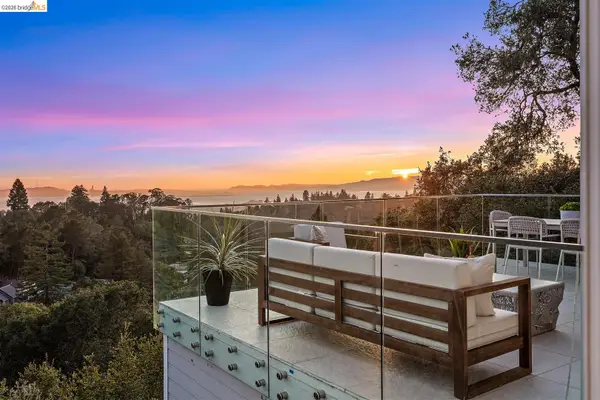 6577 Glen Oaks Way, Oakland, CA 94611