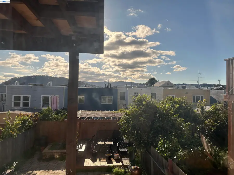 1423 Quesada Ave, San Francisco, CA 94124 - #2