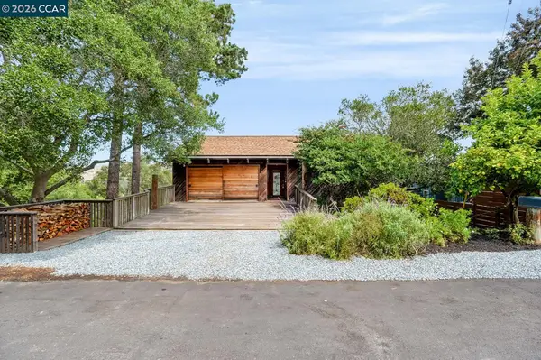 281 Los Altos Dr, Kensington, CA 94708