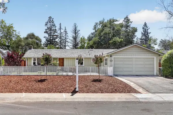 4186 Willmar Dr, Palo Alto, CA 94306
