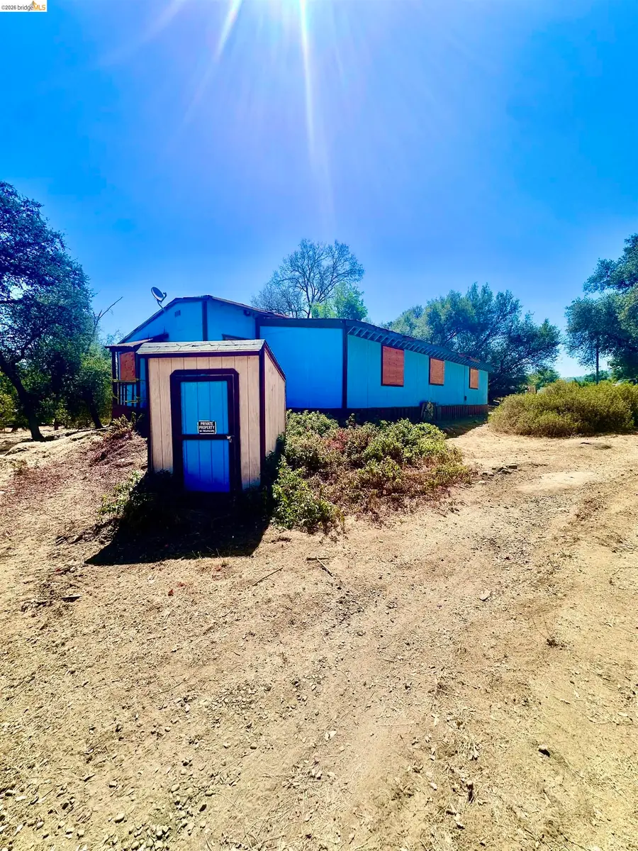 4069 Buckeye Rd., Mariposa, CA 95338 - #2