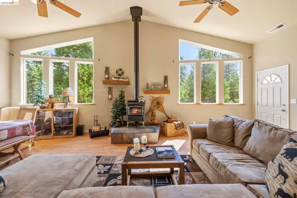 29392 Alpine Dr, Cold Springs, CA 95335