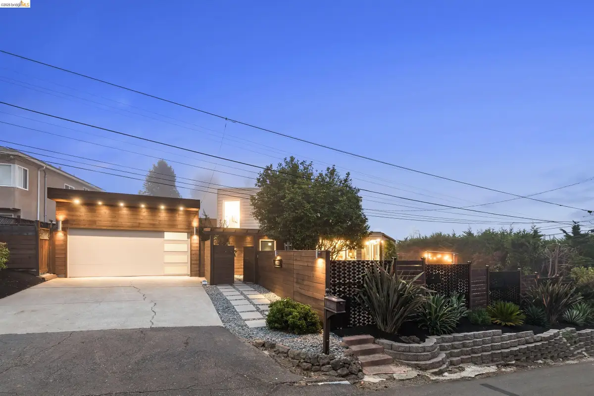 5800 Saint Paul Ct, Oakland, CA 94618 - #1