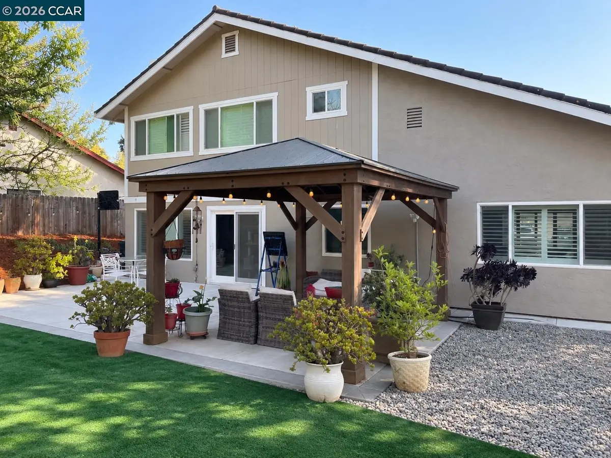 881 Oxford Way, Benicia, CA 94510 - #1