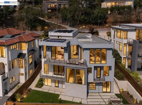 1026 Grizzly Peak Blvd, Berkeley, CA 94708
