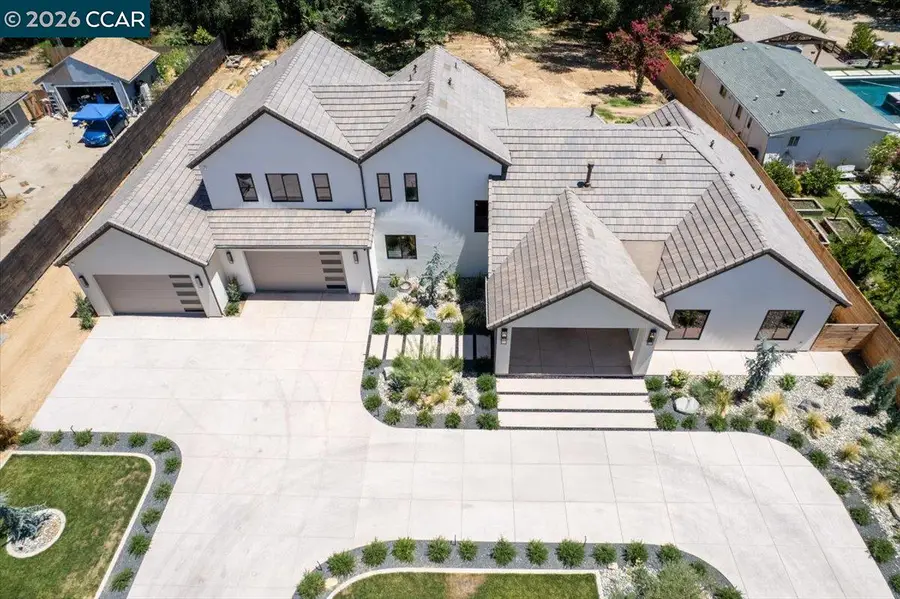 8232 Lee Dr, Citrus Heights, CA 95610 - #2
