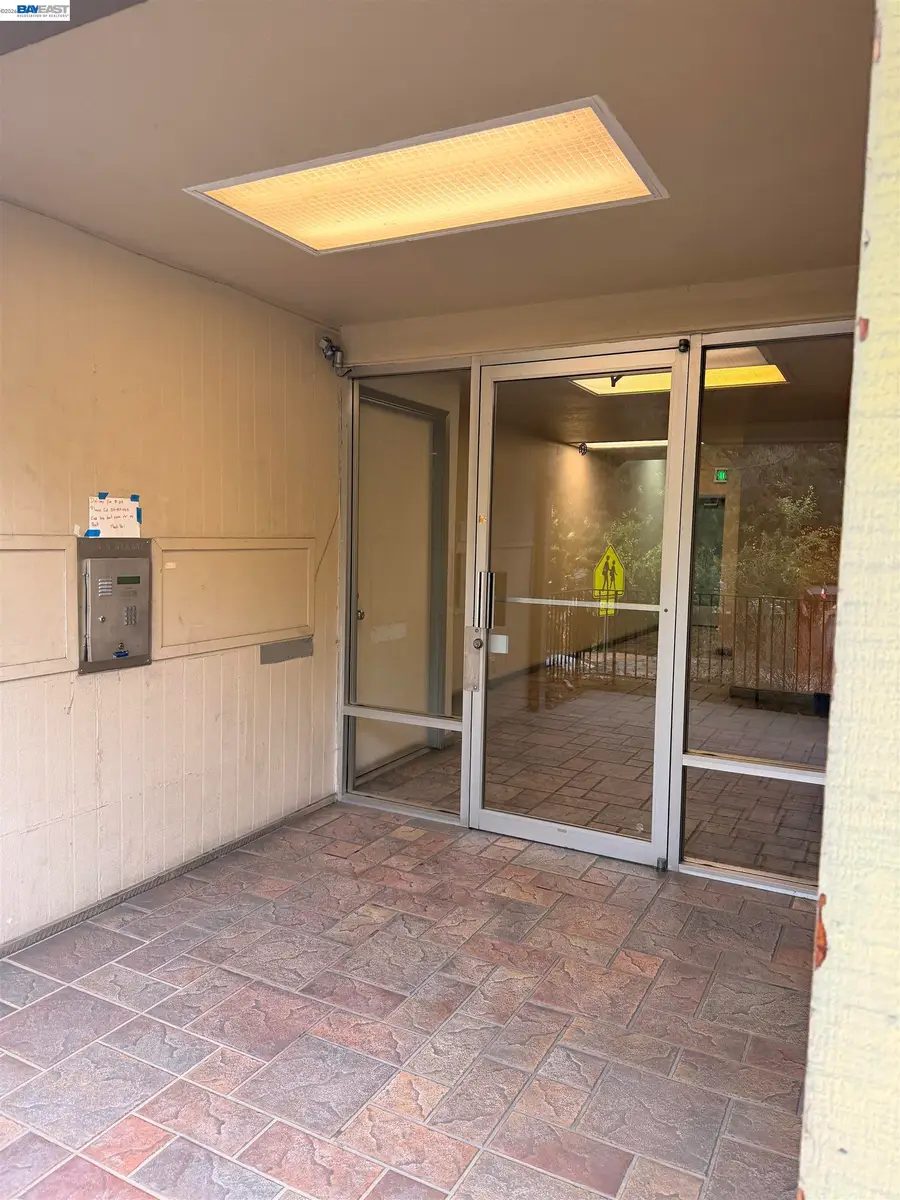 1510 E St #22, Hayward, CA 94541 - #3
