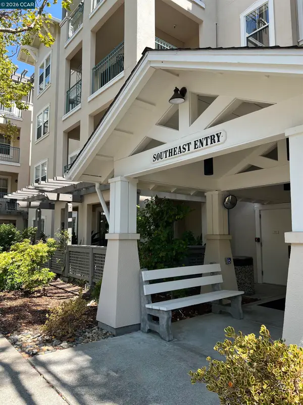 1860 Tice Creek #1214, Walnut Creek, CA 94595