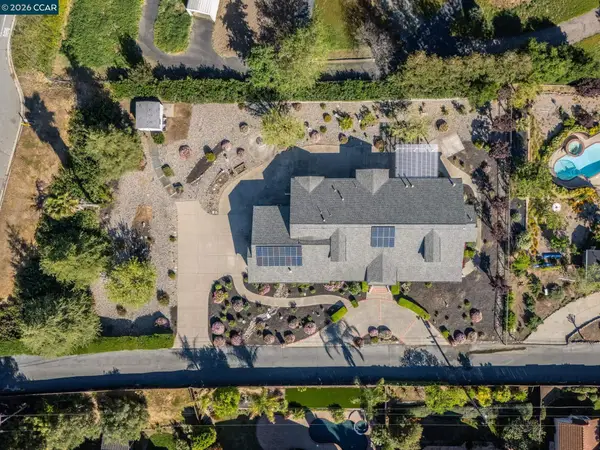 8106 Marsh Creek Rd, Clayton, CA 94517