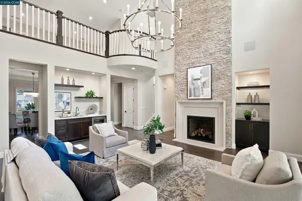 26 Coffee Berry Lane, Orinda, CA 94563