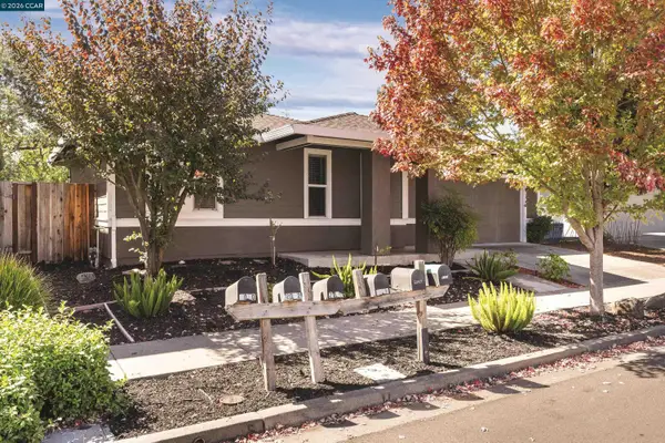 2046 Northfield Dr, Santa Rosa, CA 95403