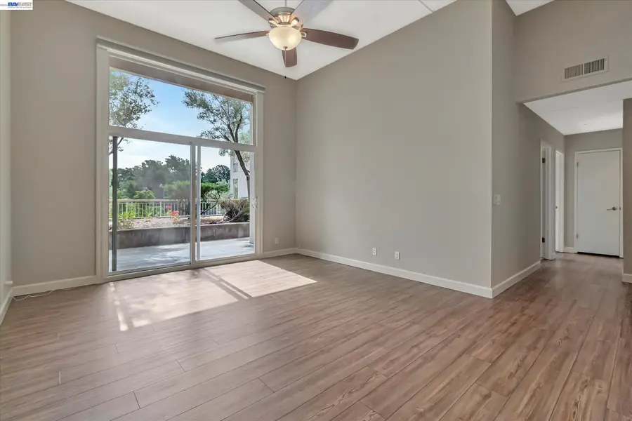 410 N Civic Dr #302, Walnut Creek, CA 94596 - #3